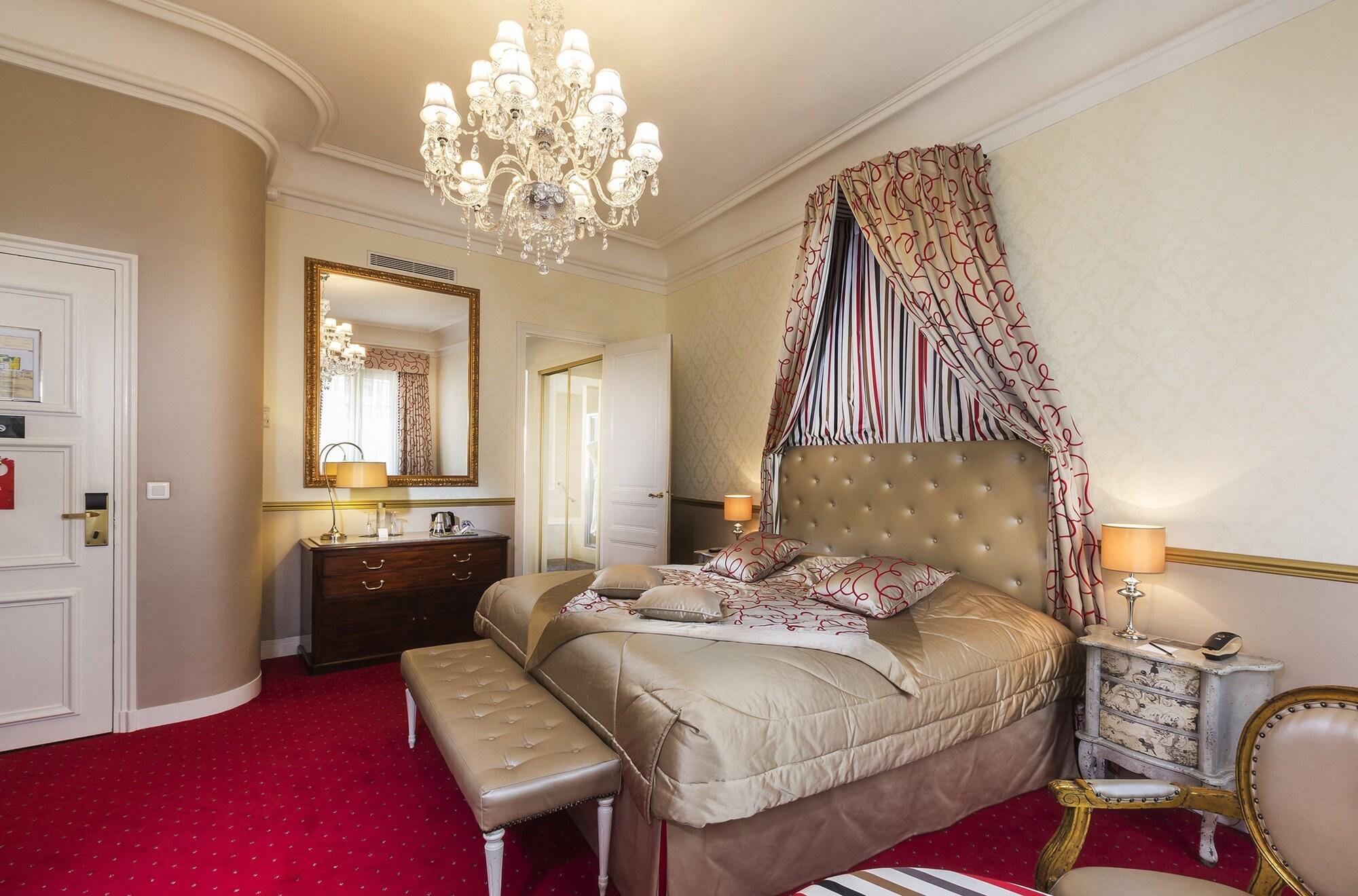 โฮเต็ล คลาริดจ์ Hotel ปารีส ภายนอก รูปภาพ
